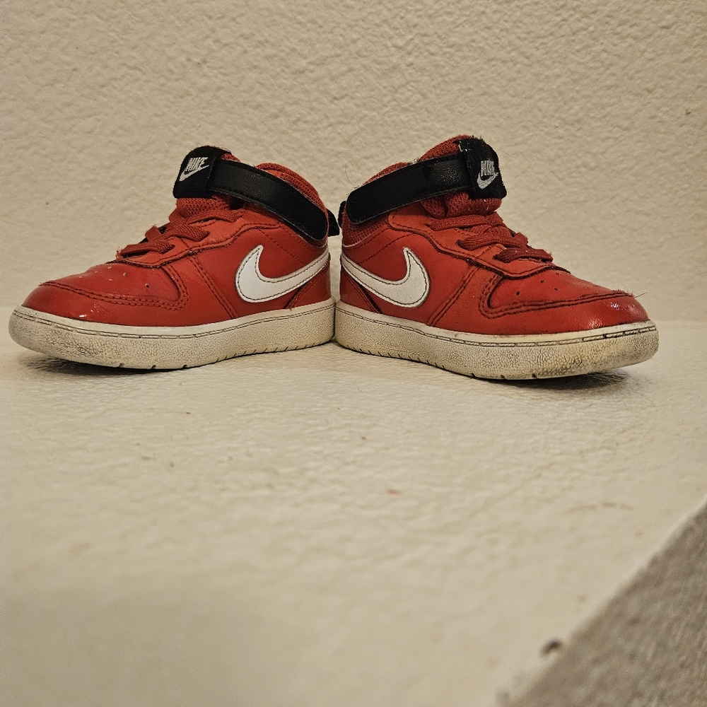 Nike - Picture 3 of 6